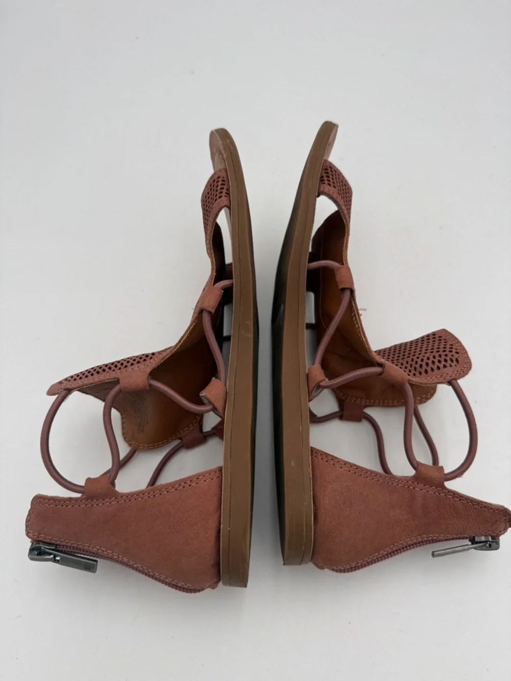 Lucky Brand Women's Dusty Rose Gladiator Sandals 5.5M leather perforated Y2K